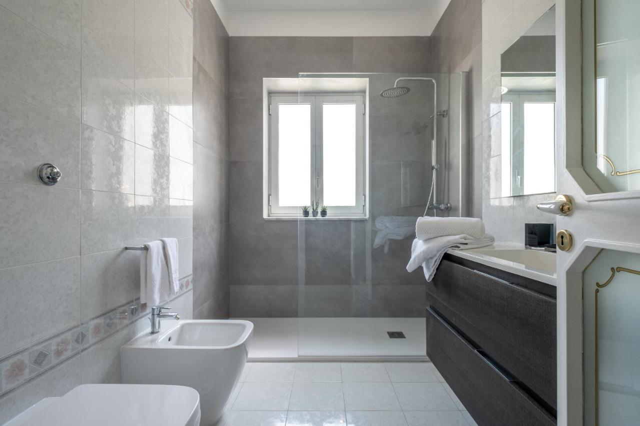 Sweet Life - Luxury Apartment-Suite-Rooms Μπάρι Εξωτερικό φωτογραφία